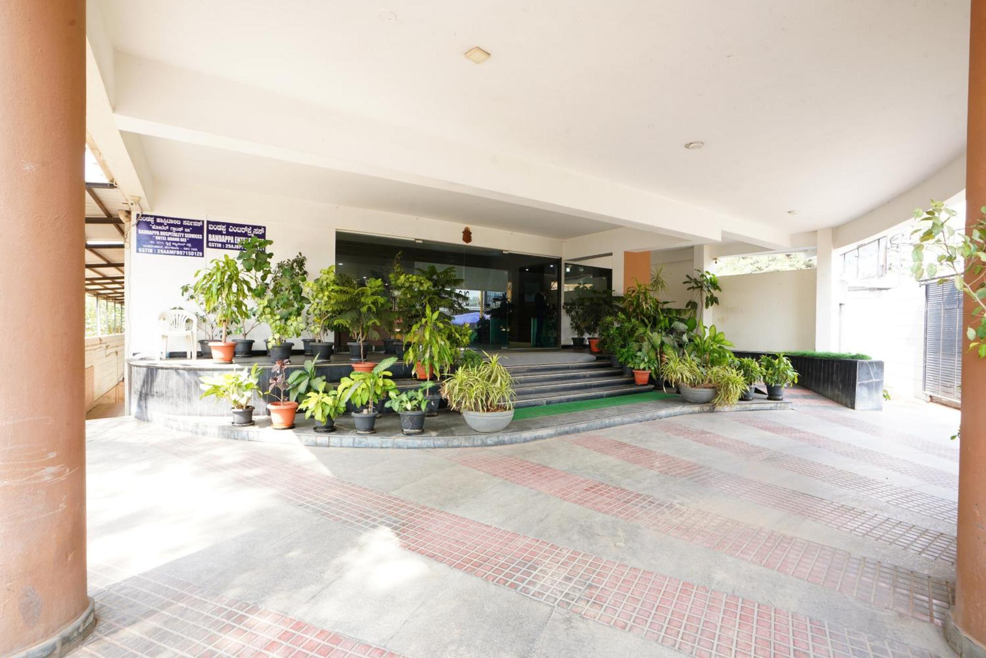 Hotel Grand Bee Bangalore