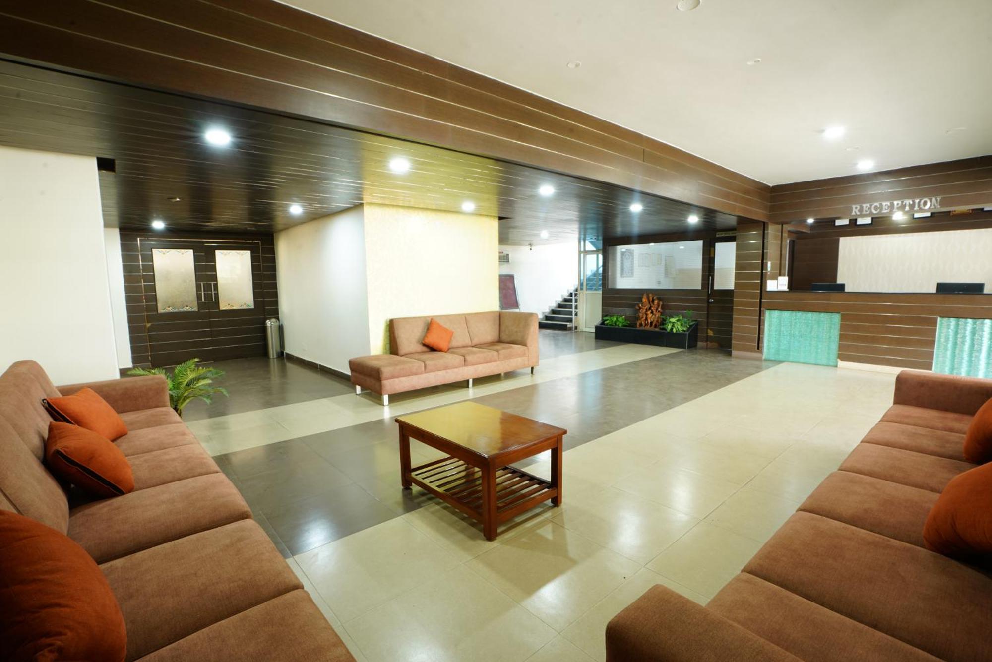 Grand Bee Hotel